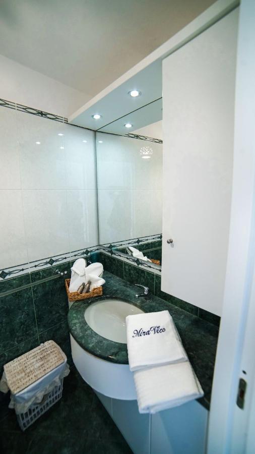 Mira Vico Apartments 비코에쿠엔세 외부 사진