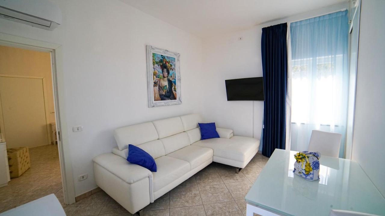 Mira Vico Apartments 비코에쿠엔세 외부 사진